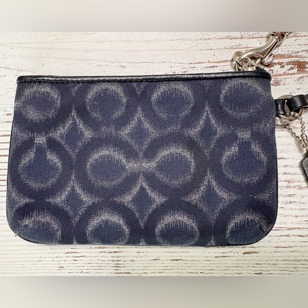 COACH Navy/Black/Gray Wristlet-Zippered Closure-Hang Tag-2 Credit Card Slits-EUC - Picture 3 of 5